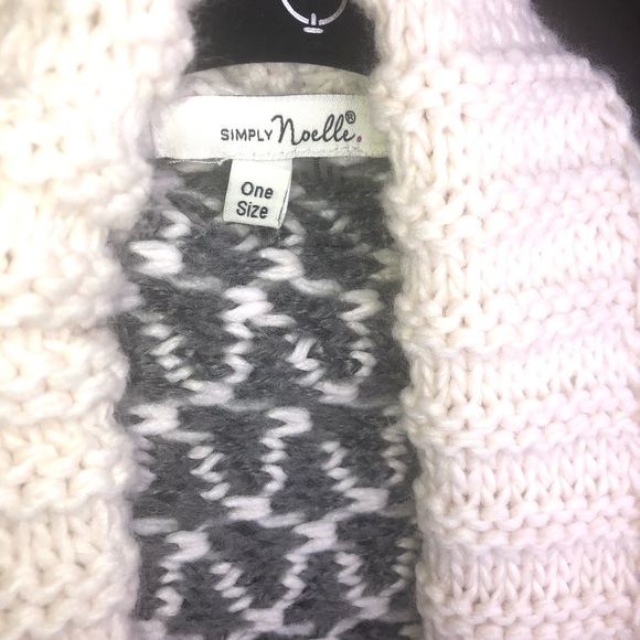 Simply Noelle OS Cozy Cardigan Sweater - Picture 3 of 6